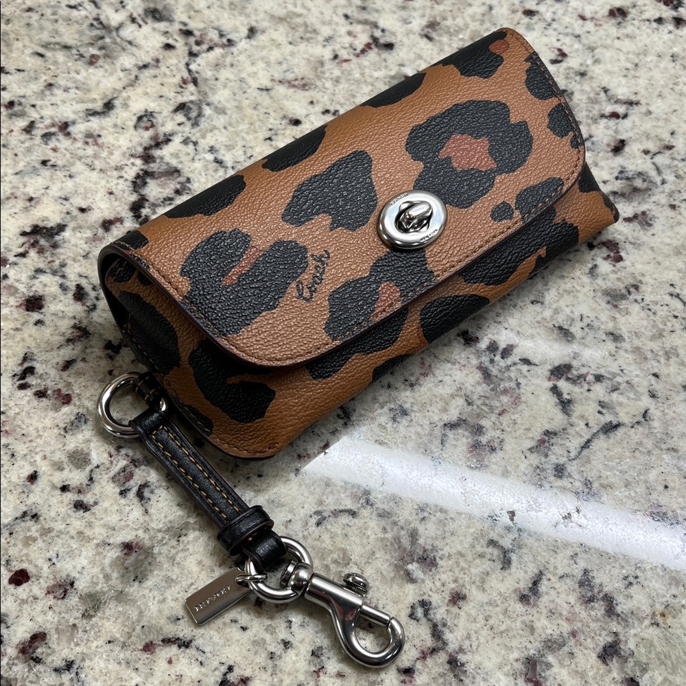 Coach Animal Print Sunglass Case NWOT - Picture 5 of 8